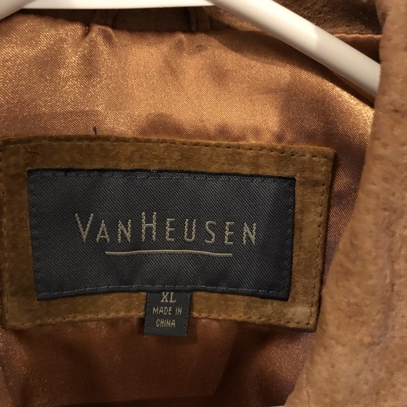 Women’s Leather Blazer Button Front Van Heusen Jacket, XL, 27” length - Picture 3 of 5